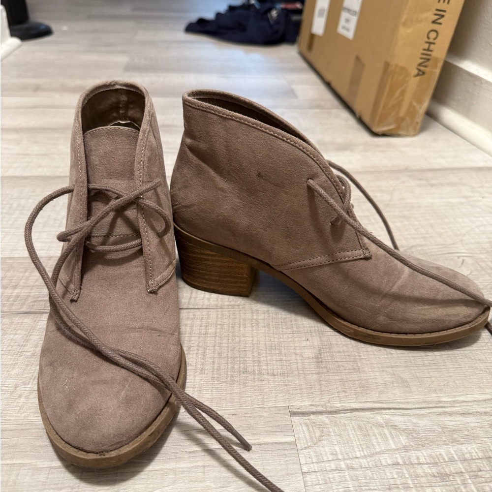 Carlos by Carlos Santana Lace Up Taupe Boots